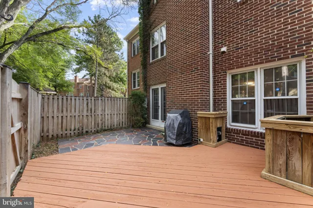 $723,900 | 16 South Manchester Street, Arlington, VA 22204