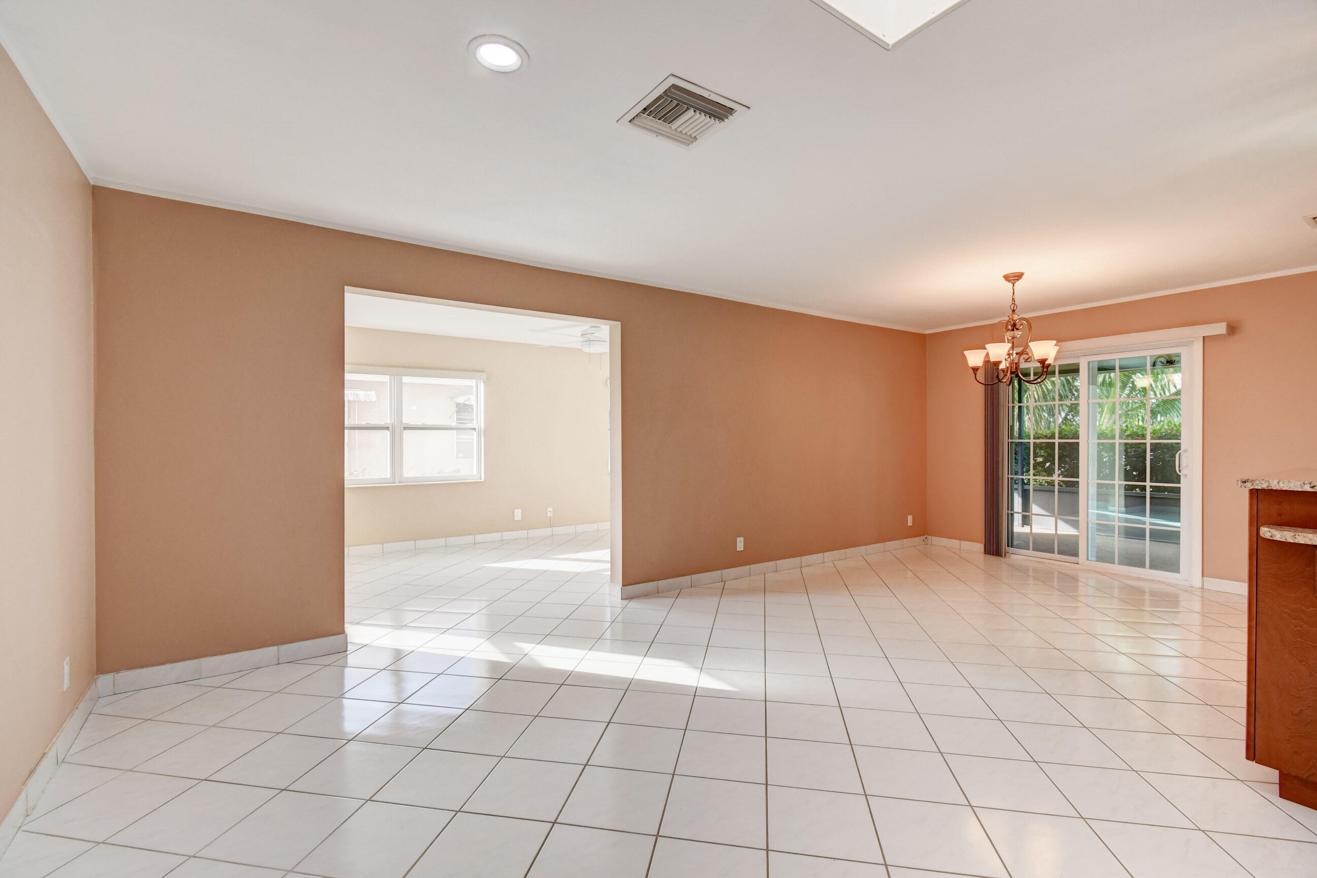 6088 Dusenburg Road Delray Beach, FL 33484 - Photo 16 of 40 Living Room / Dining Room