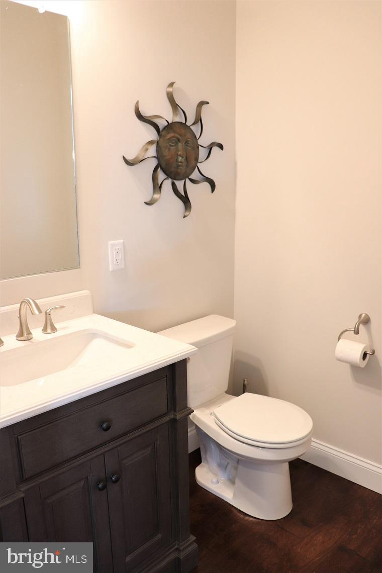 1029 Suffolk Drive Lititz, PA 17543 - Photo 22 of 41 Powder Room