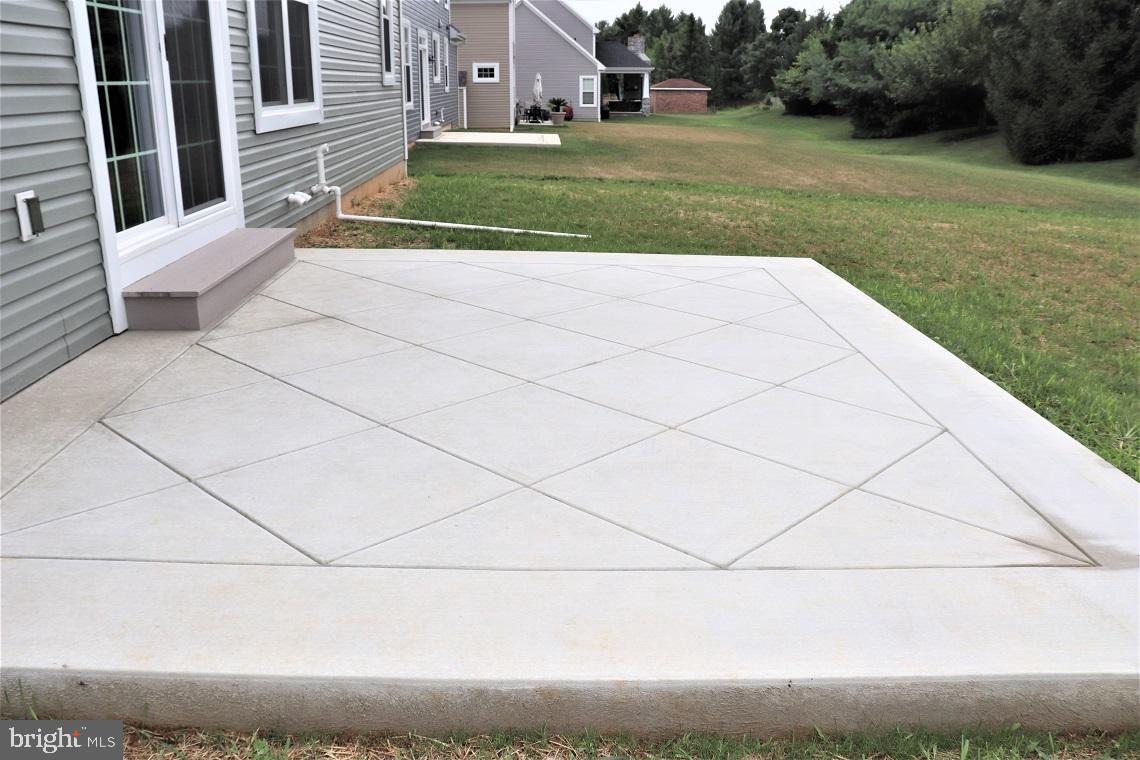 1029 Suffolk Drive Lititz, PA 17543 - Photo 39 of 41 Decorative Patio