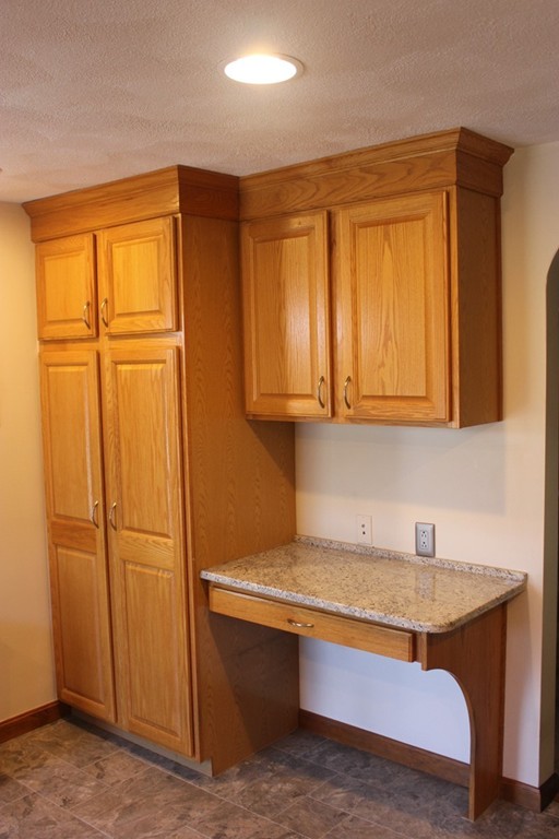 11 Dascomb Road Andover, MA 01810 - Photo 8 of 30 Gallery Image 8