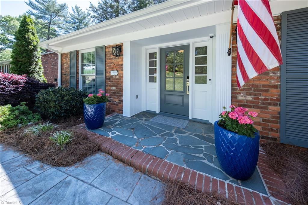 3380 Kirklees Road Winston-Salem, NC 27104 - Photo 3 of 46 Gallery Image 3