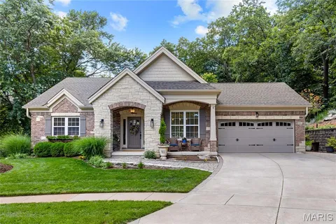 $849,000 | 884 Village Brook Court, Ballwin, MO 63021