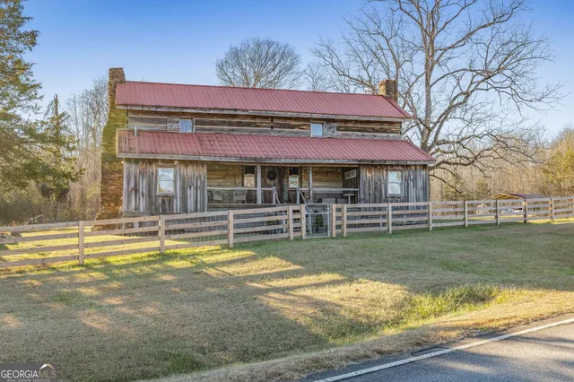 $395,000 | 28 Ayersville Road, Toccoa, GA 30577