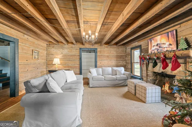 $395,000 | 28 Ayersville Road, Toccoa, GA 30577