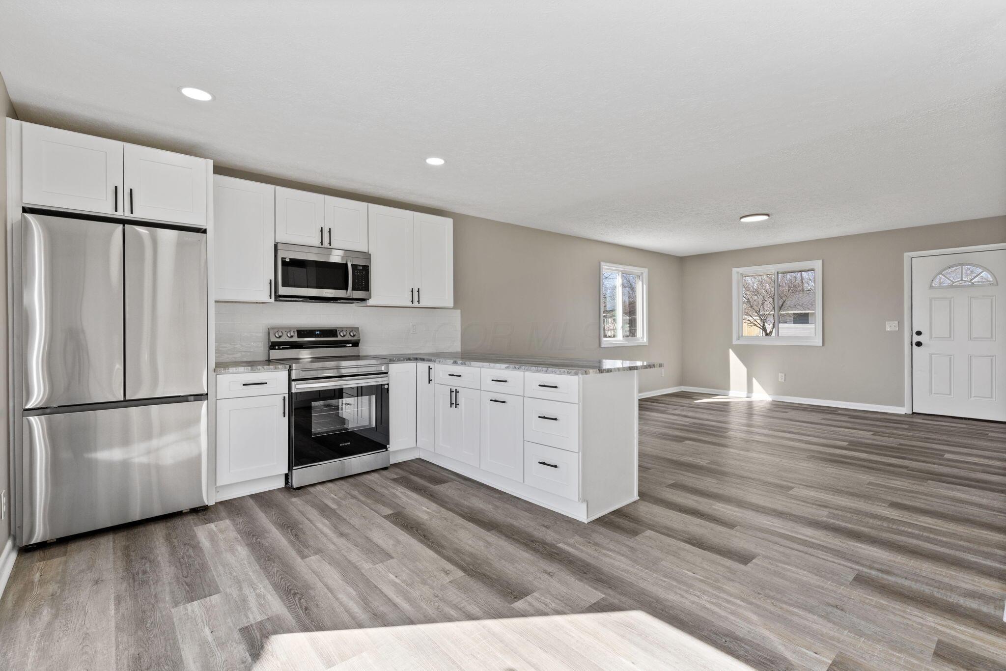 102 Redmond Road Columbus, OH 43228 - Photo 5 of 18 2026-3-12 102 Redmond Rd 027 - Copy