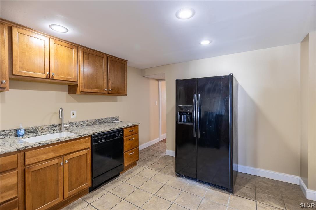 915 Ridge Street Easton, PA 18042 - Photo 8 of 19 Gallery Image 8