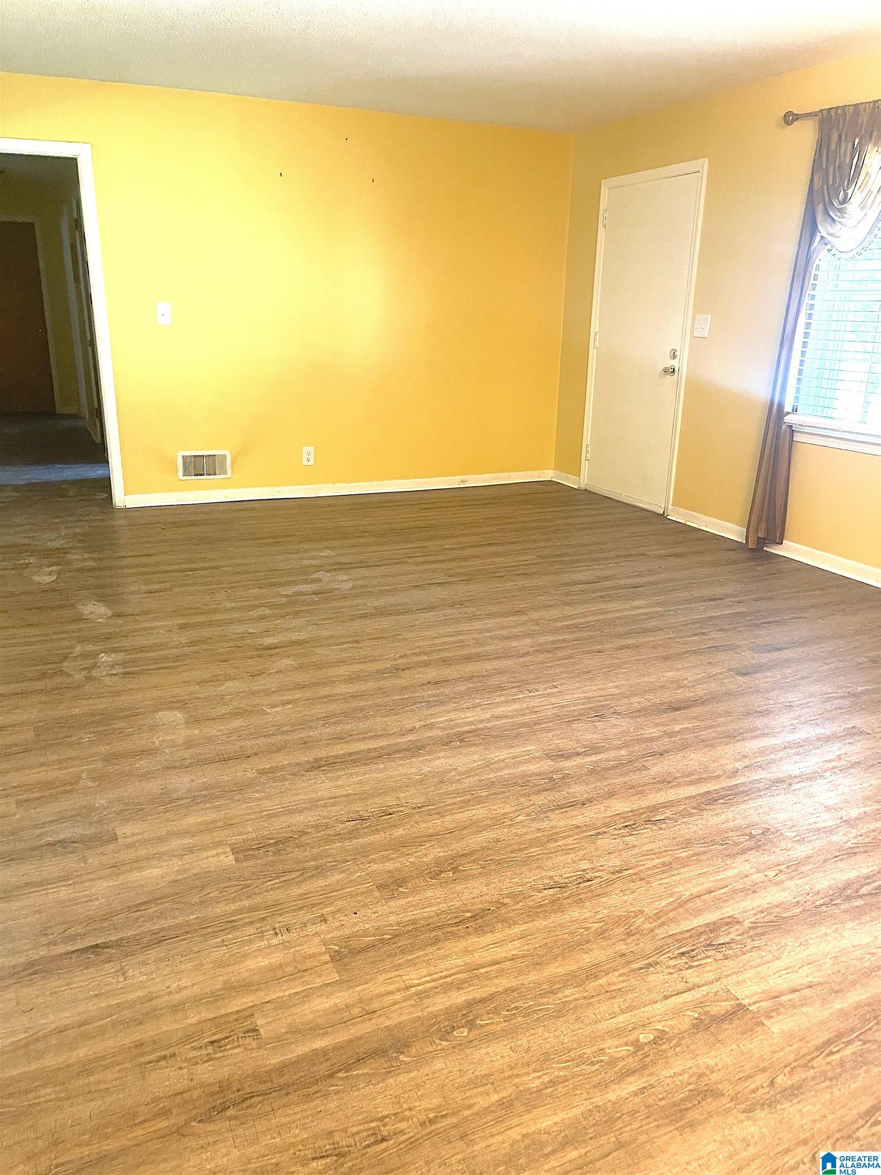 445 Azalea Way Birmingham, AL 35215 - Photo 2 of 16