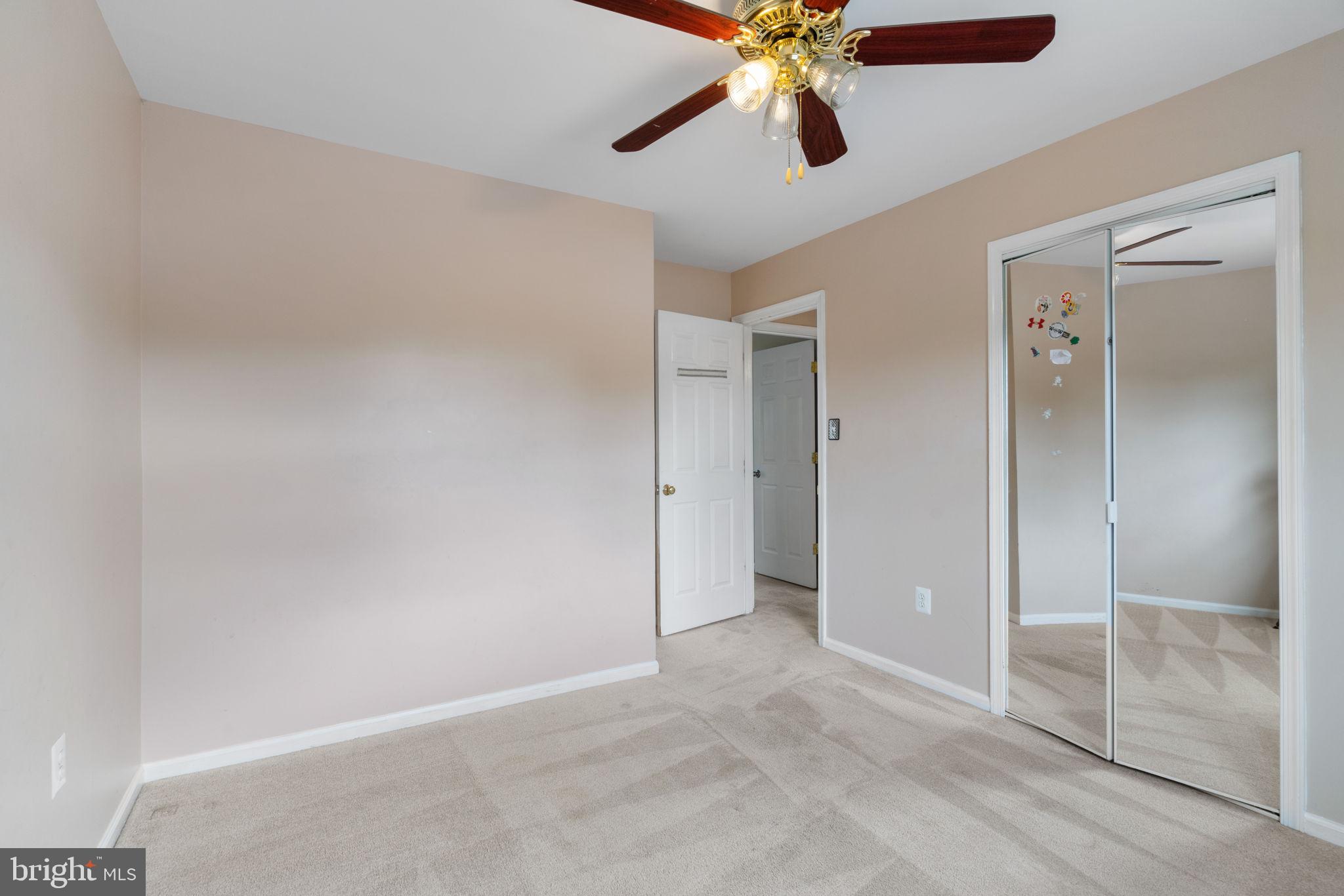 4084 Braxton Road Chantilly, VA 20151 - Photo 28 of 46 Bedroom
