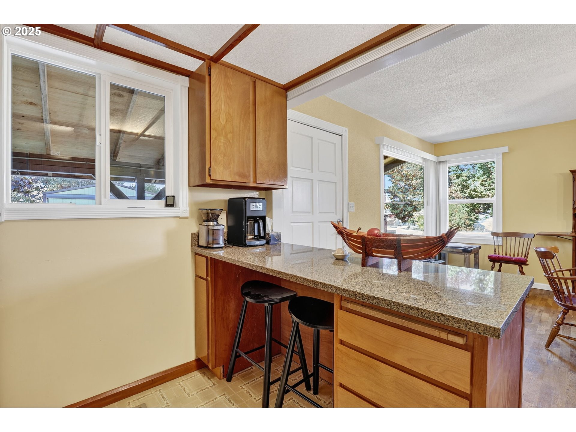 28870 Southeast Currin Road Estacada, OR 97023 - Photo 11 of 48 Kitchen