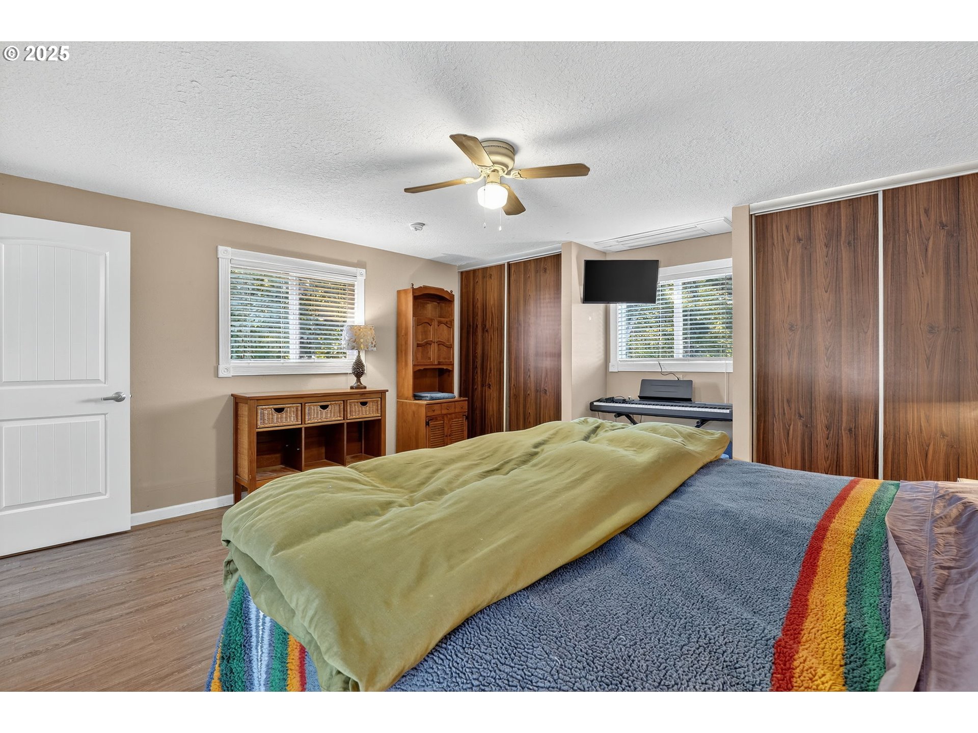 28870 Southeast Currin Road Estacada, OR 97023 - Photo 25 of 48 Primary Bedroom