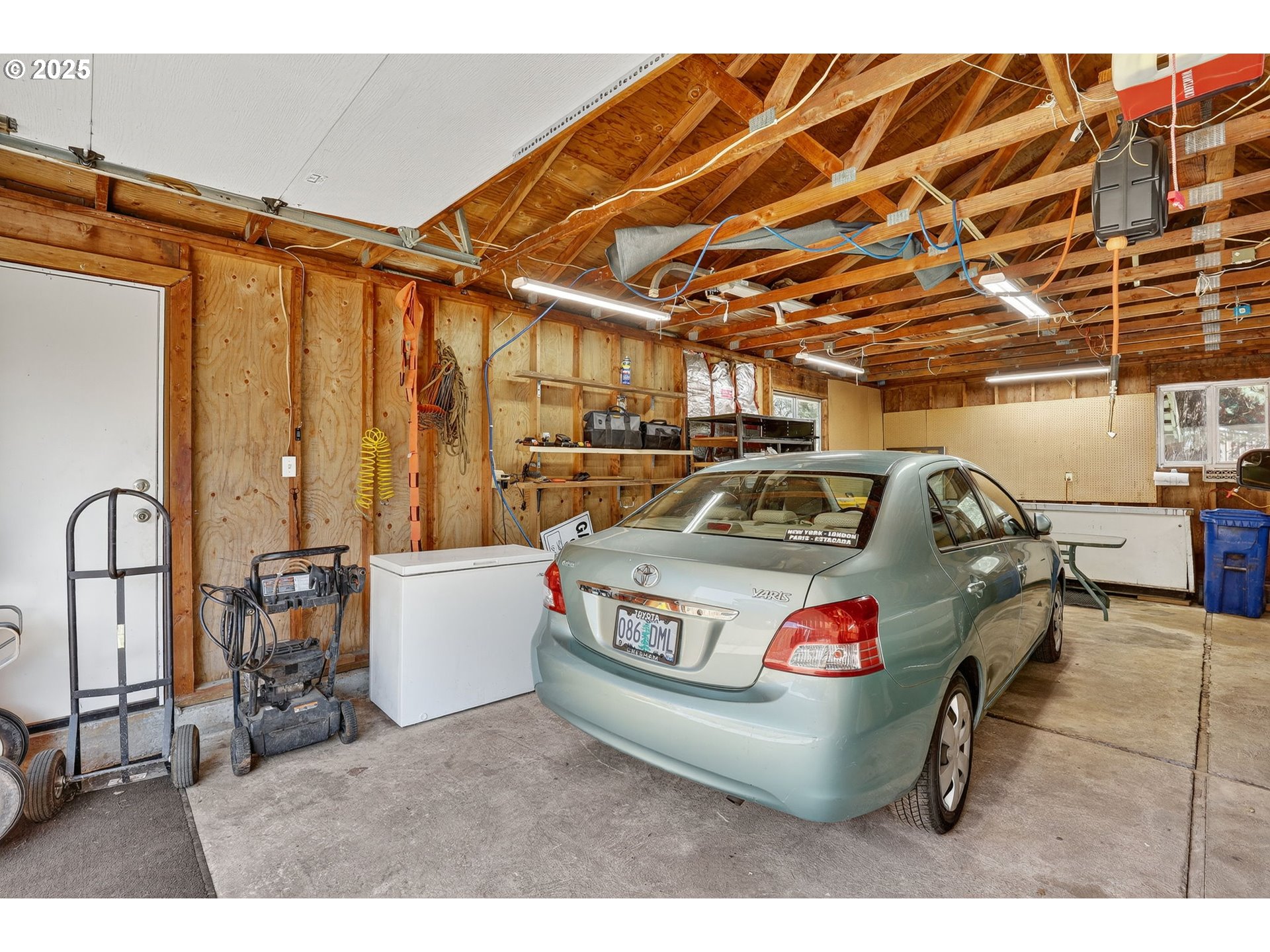 28870 Southeast Currin Road Estacada, OR 97023 - Photo 33 of 48 Garage