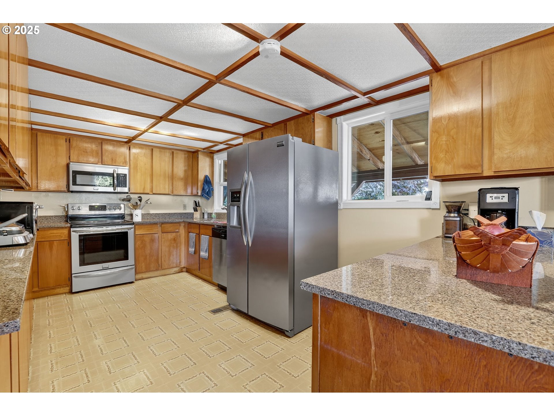 28870 Southeast Currin Road Estacada, OR 97023 - Photo 10 of 48 Kitchen