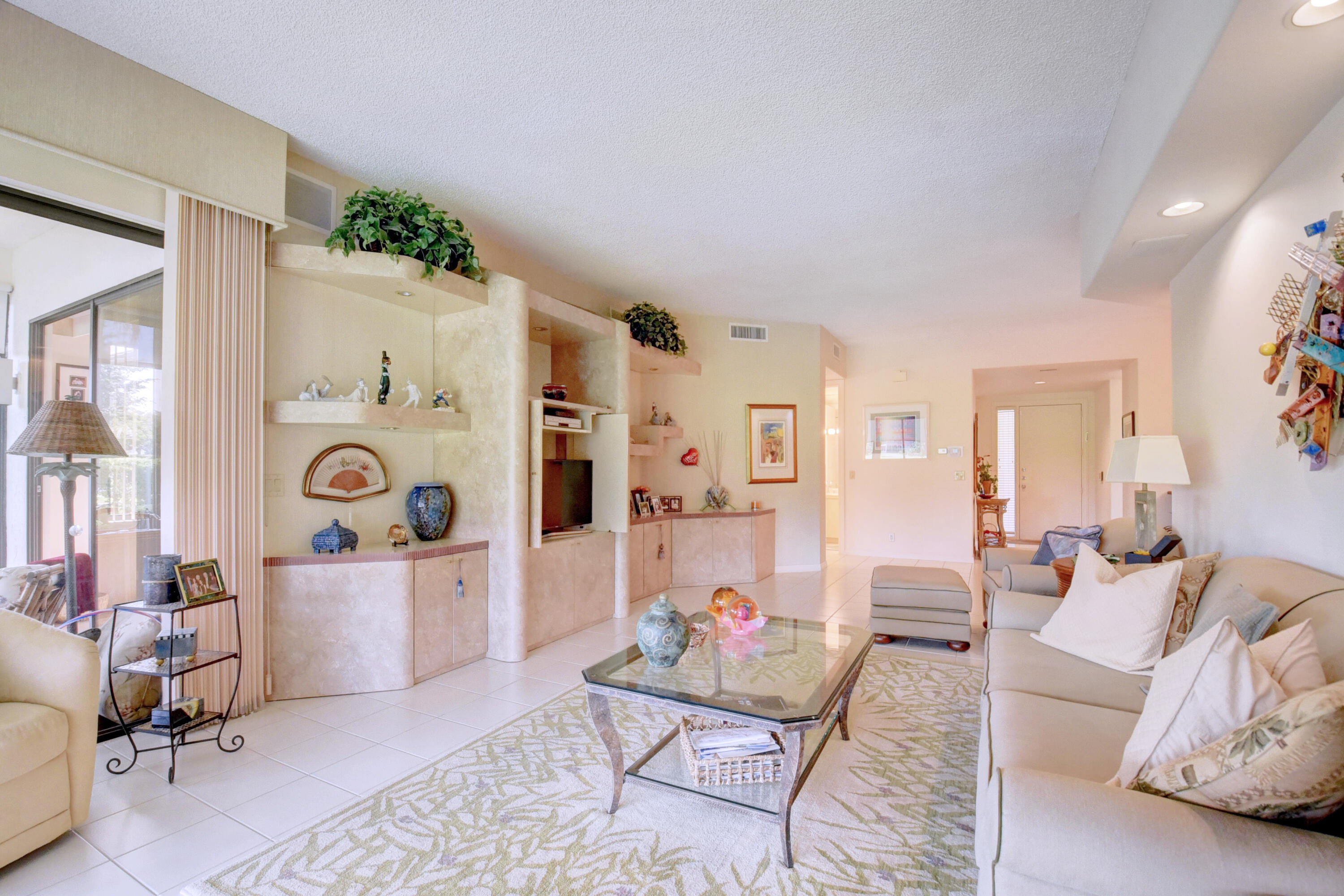 21181 Clubside Drive, Unit D Boca Raton, FL 33434 - Photo 16 of 55 living room