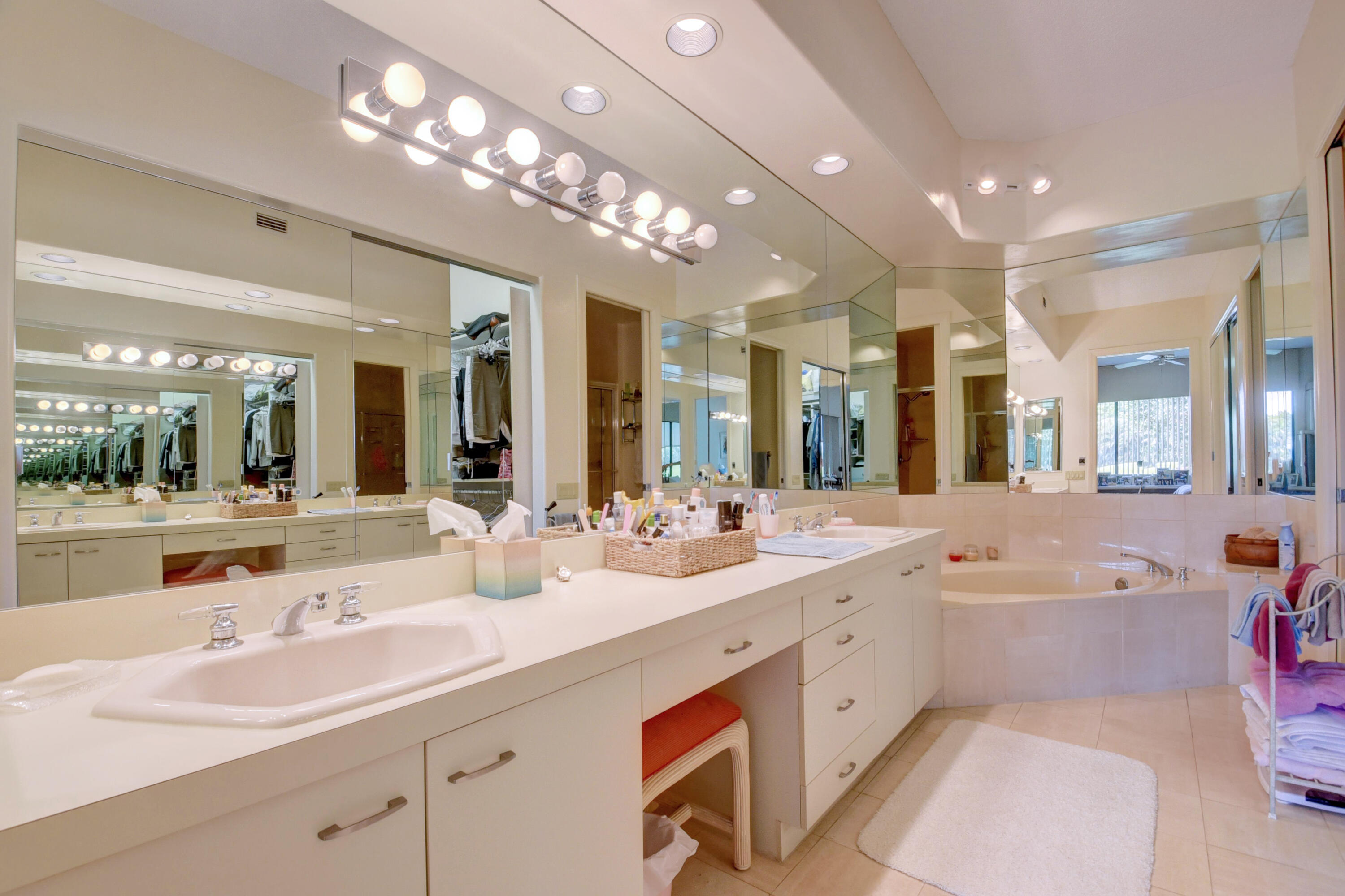21181 Clubside Drive, Unit D Boca Raton, FL 33434 - Photo 21 of 55 primary bath