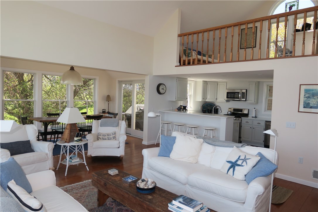 1205 Trims Road Block Island, RI 02807 - Photo 3 of 21 Great Room
