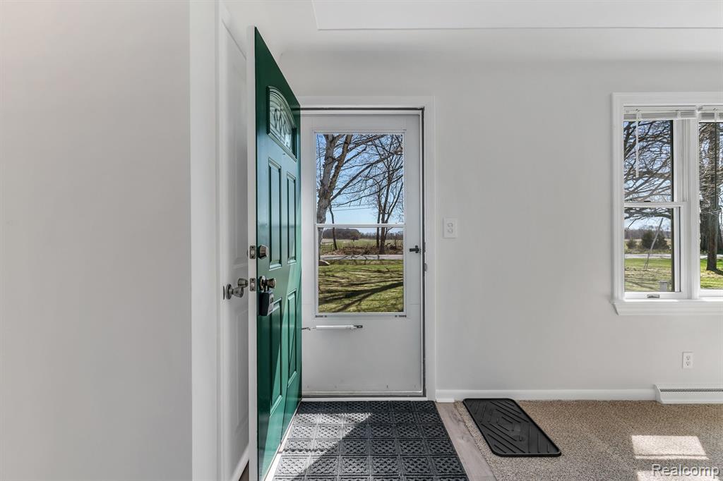 4148 Bennett Lake Road Fenton, MI 48430 - Photo 8 of 32