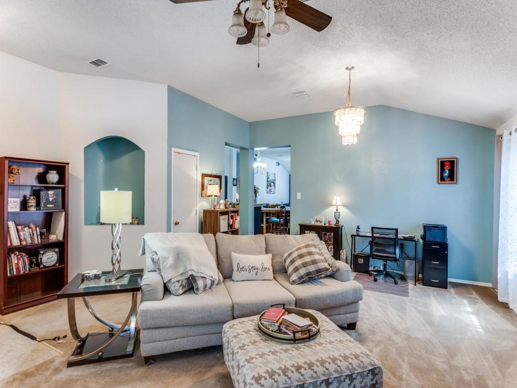 4737 Sea Ridge Drive Fort Worth, TX 76133 - Photo 6 of 25
