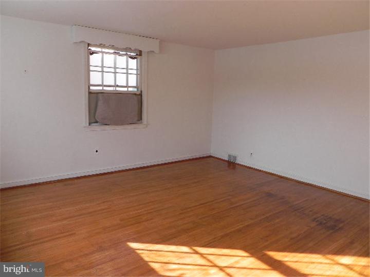 461 Sherman Road Springfield, PA 19064 - Photo 2 of 8