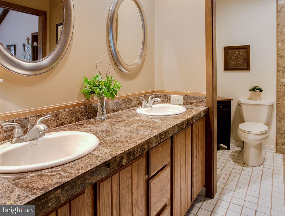 2290 Mockingbird Road Harrisburg, PA 17112 - Photo 14 of 25