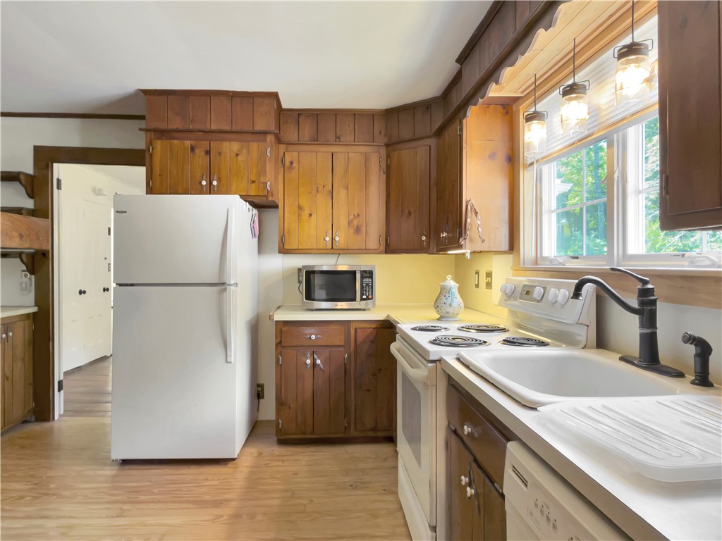 33 Indian Pond Road Kingston, MA 02364 - Photo 18 of 44