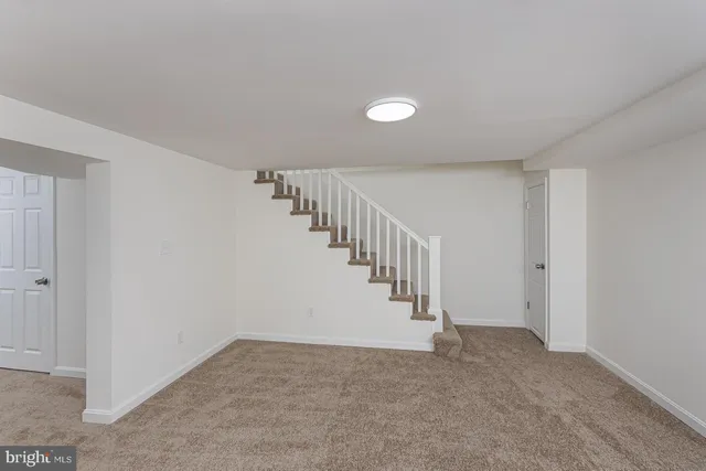 a view of entryway and hall