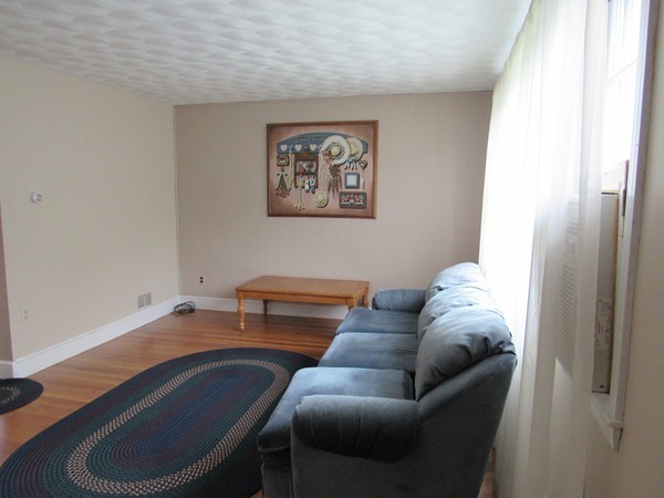 121 Hamilton Road Wrentham, MA 02093 - Photo 9 of 15