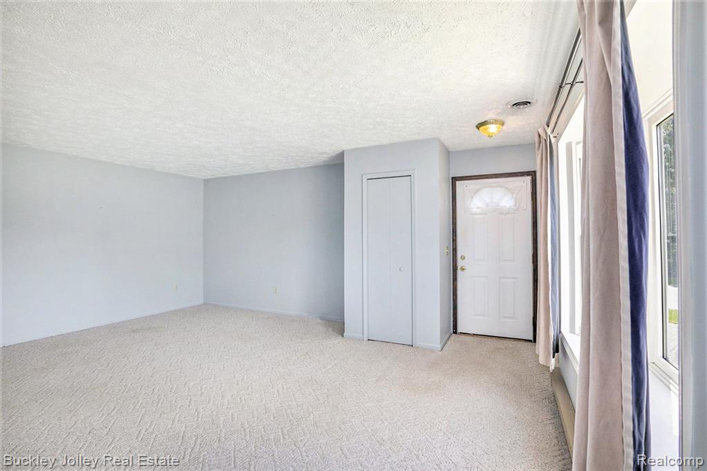 5239 Bull Run Road Gregory, MI 48137 - Photo 7 of 22