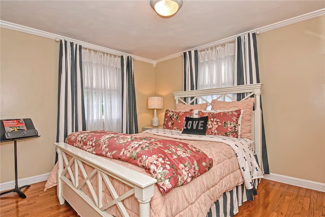 135 Sowams Road Barrington, RI 02806 - Photo 24 of 33 Gallery Image 24