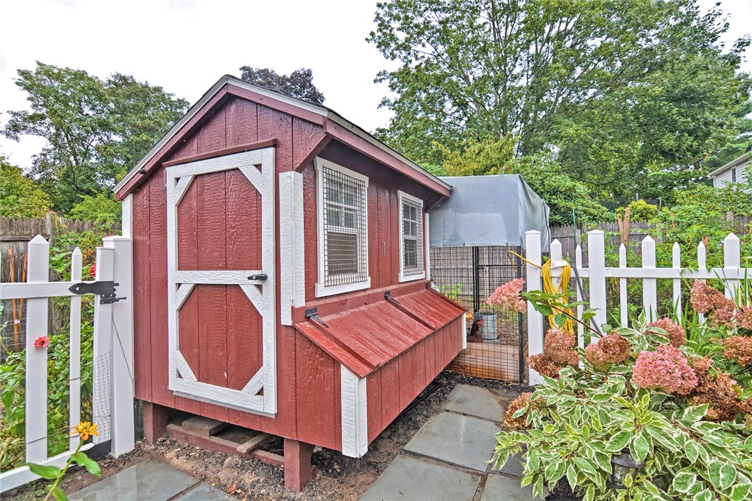 135 Sowams Road Barrington, RI 02806 - Photo 30 of 33 Gallery Image 30