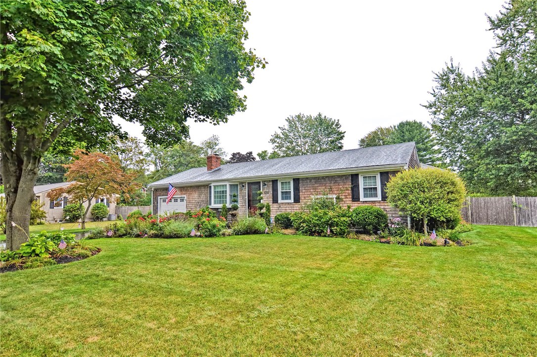 135 Sowams Road Barrington, RI 02806 - Photo 3 of 33 Gallery Image 3