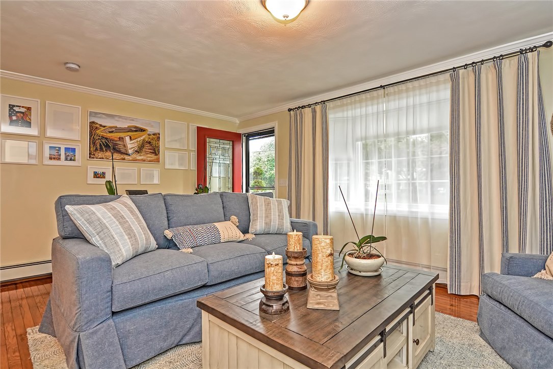 135 Sowams Road Barrington, RI 02806 - Photo 6 of 33 Gallery Image 6