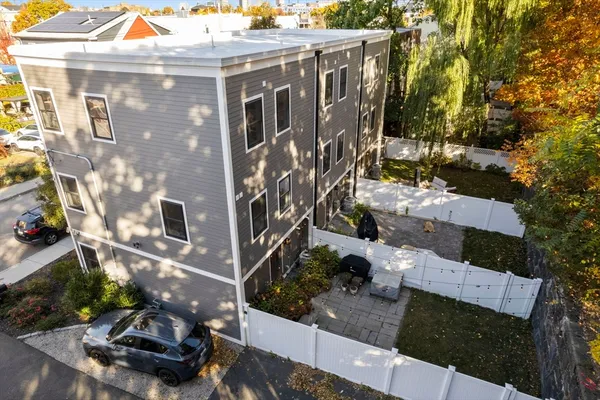 $4,400 | 48-50 Robey Street, Unit 50, Boston, MA 02119