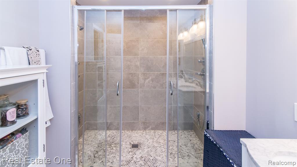 35280 Spring Hill Road Farmington Hills, MI 48331 - Photo 49 of 62