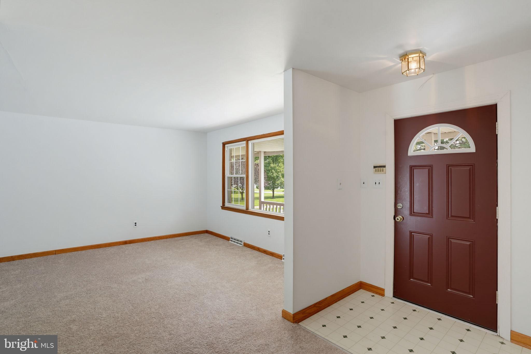 2630 Marsh Road Wilmington, DE 19810 - Photo 17 of 47 LIVING ROOOM