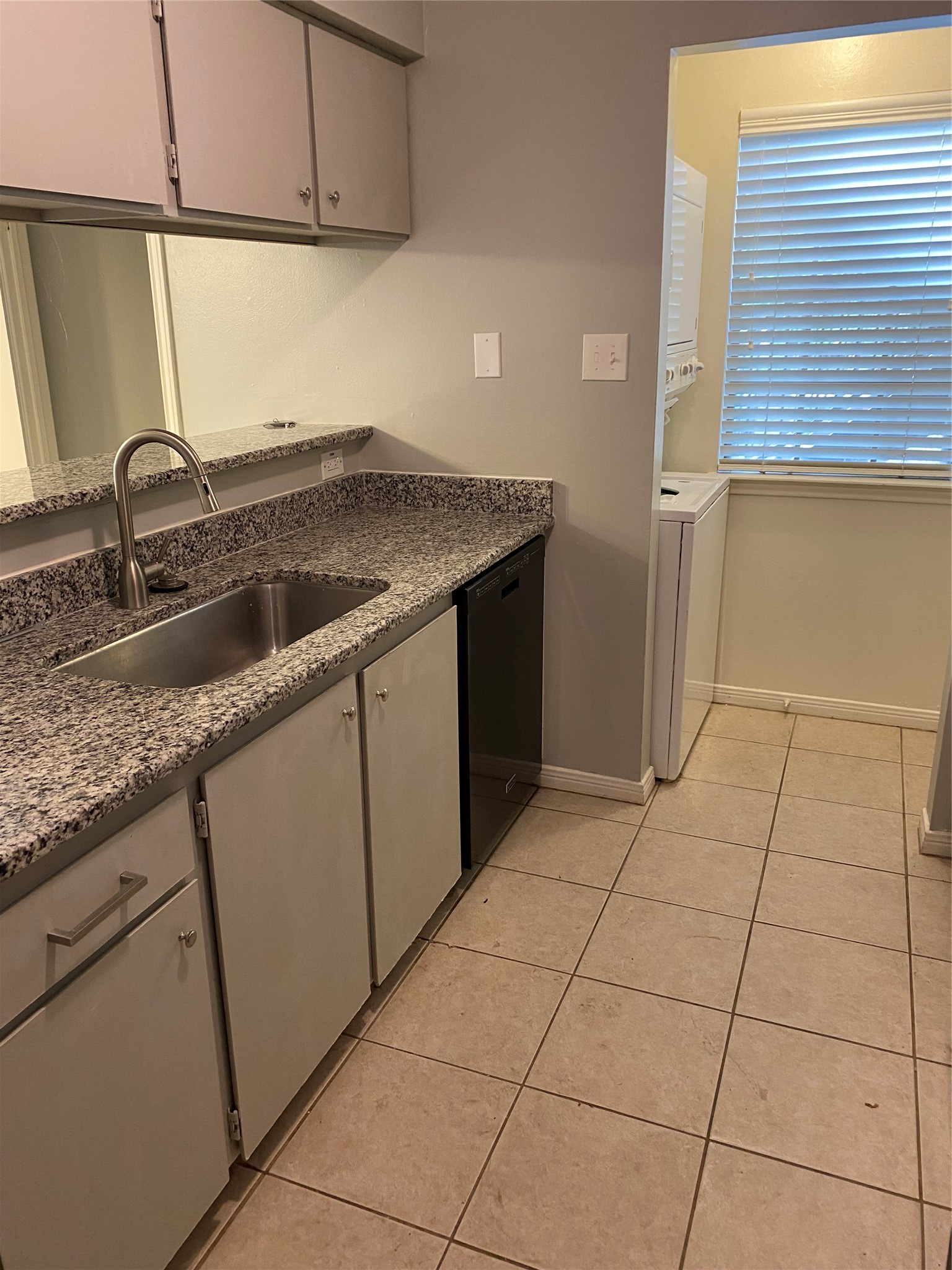 2401 Sycamore Avenue, Unit C2 Huntsville, TX 77340 - Photo 8 of 21