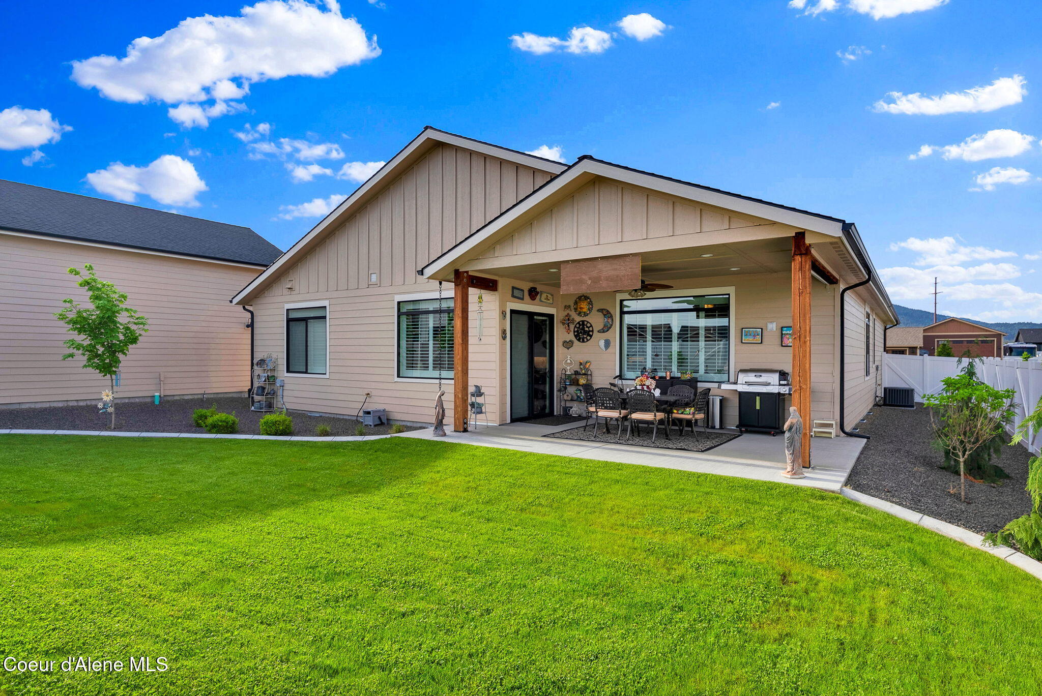 8108 West Splitrail Avenue Rathdrum, ID 83858 - Photo 54 of 66 Covered patio