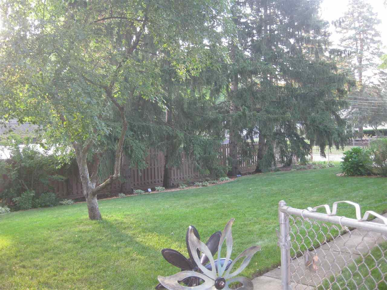 1427 Sycamore Drive Rochester, MI 48307 - Photo 6 of 24 31386952-5.JPG