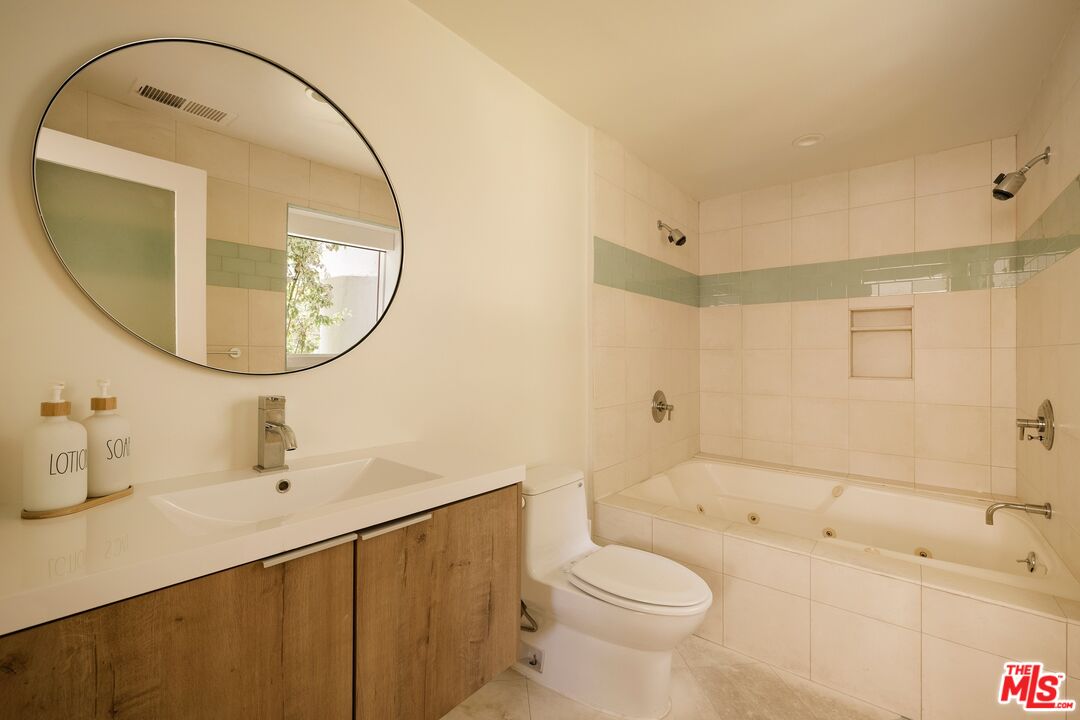 3600 Mandeville Canyon Road Los Angeles, CA 90049 - Photo 20 of 26