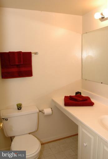 5808 Cove Landing Road, Unit 203 Burke, VA 22015 - Photo 2 of 16 Bath