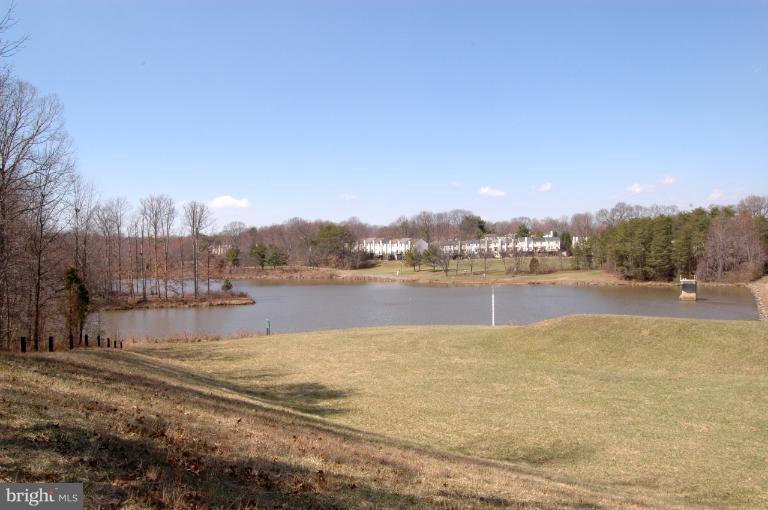 5808 Cove Landing Road, Unit 203 Burke, VA 22015 - Photo 7 of 16 Community