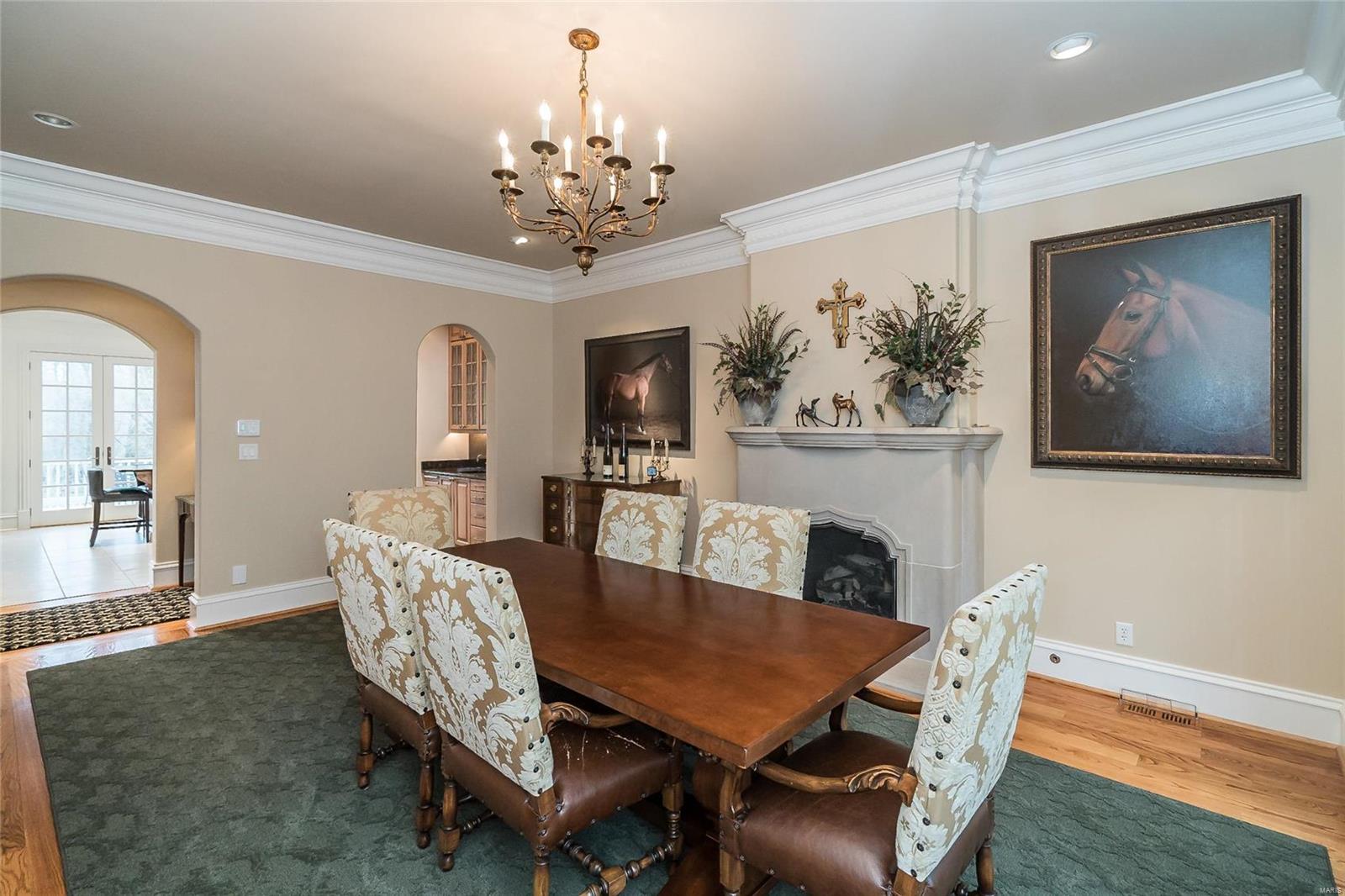 2 Radnor Road Huntleigh, MO 63131 - Photo 15 of 40