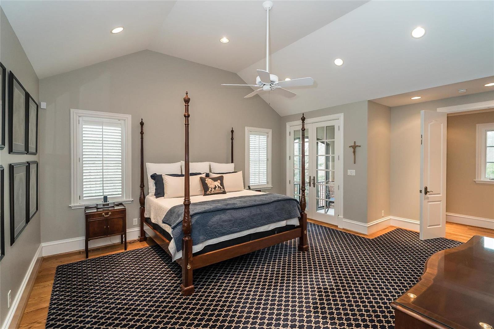 2 Radnor Road Huntleigh, MO 63131 - Photo 20 of 40