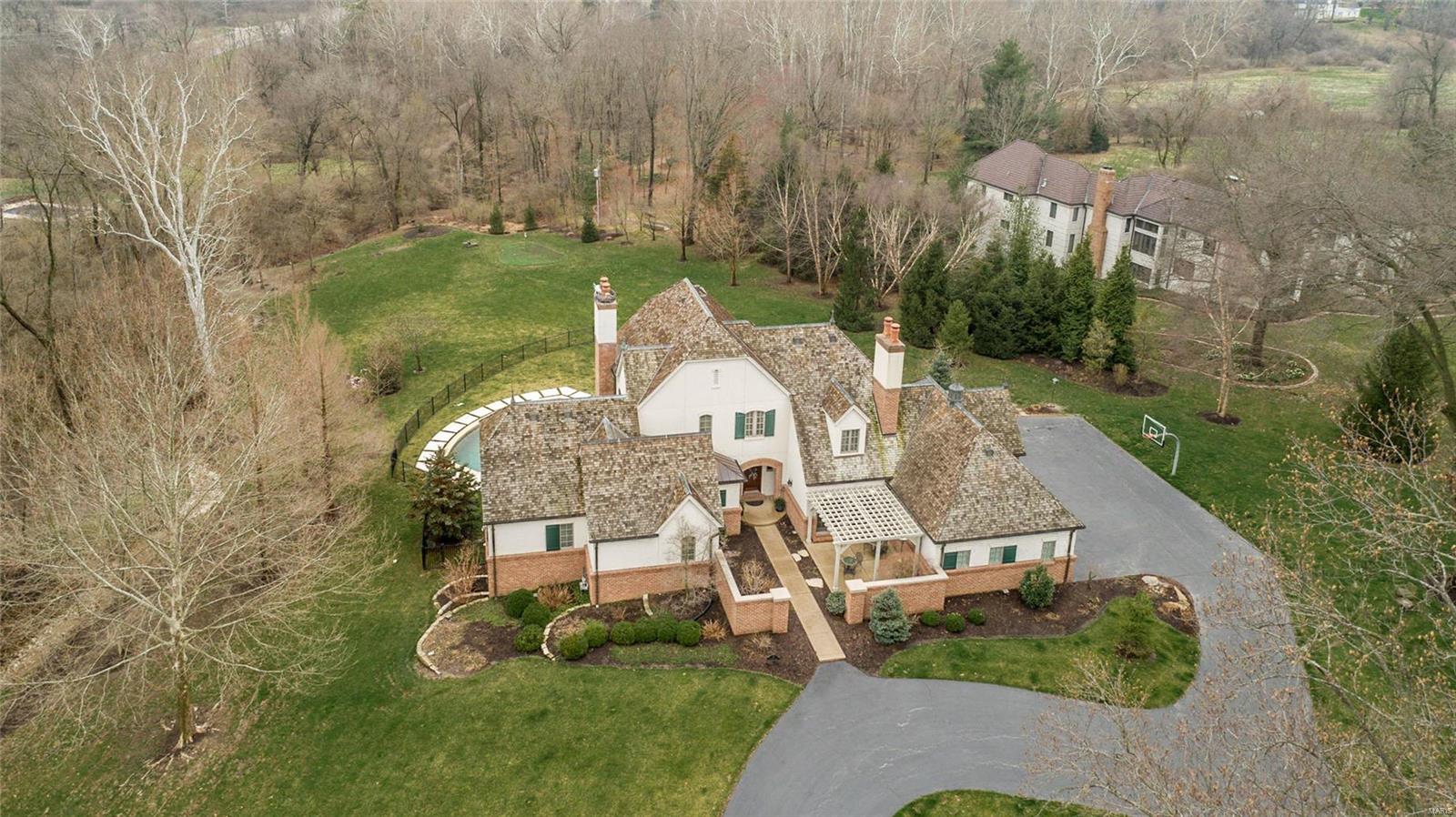 2 Radnor Road Huntleigh, MO 63131 - Photo 37 of 40