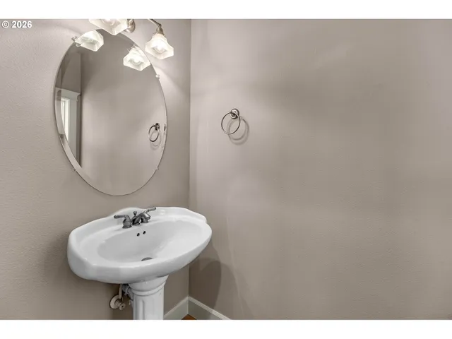 $525,000 | 11422 Northwest 29th Avenue, Vancouver, WA 98685