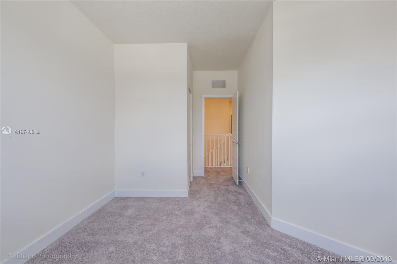 Miami Lakes Miami Lakes, FL 33018 - Photo 21 of 25