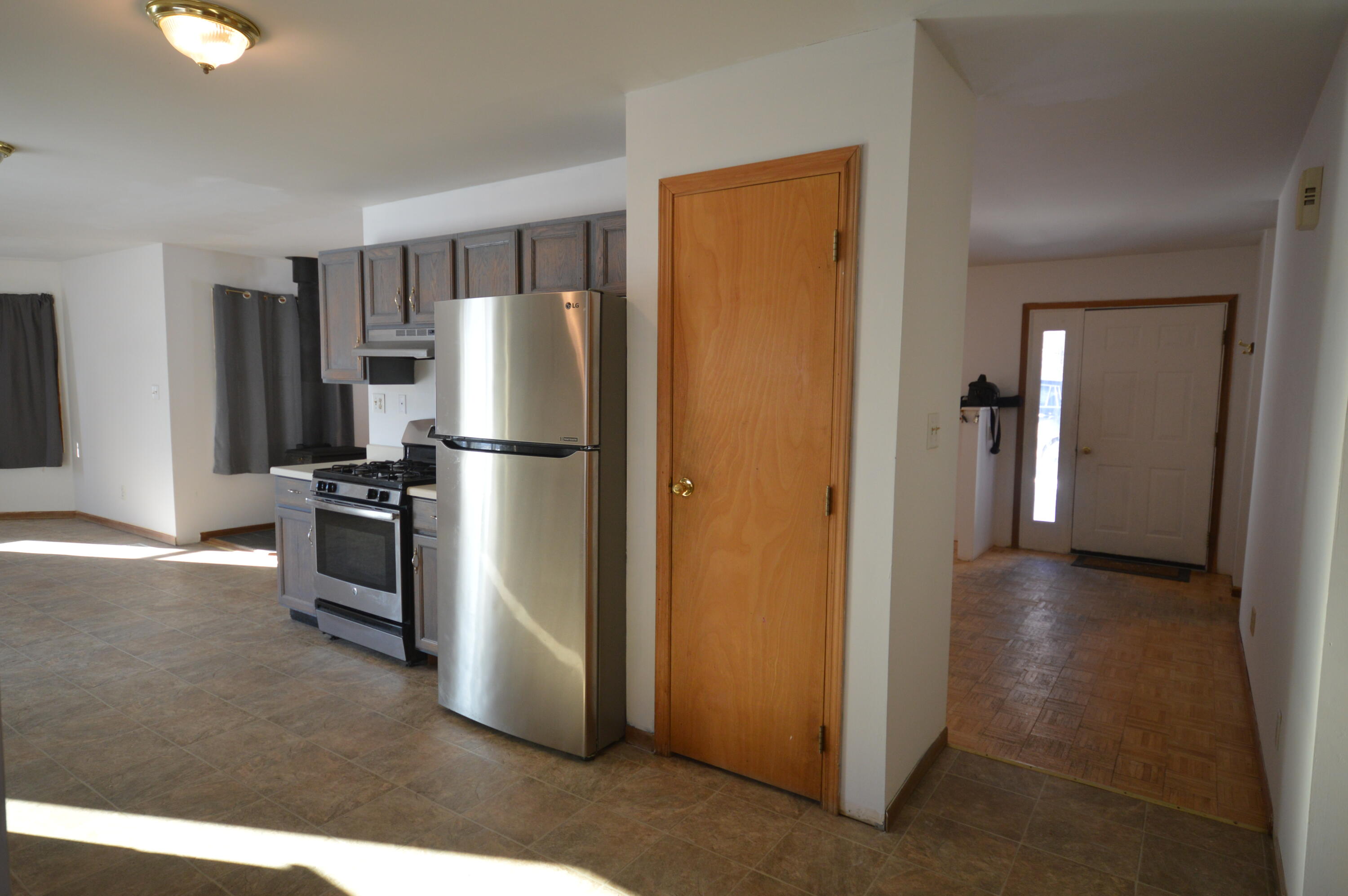 1050 N Road Newburgh, ME 04444 - Photo 6 of 33 DSC_0015