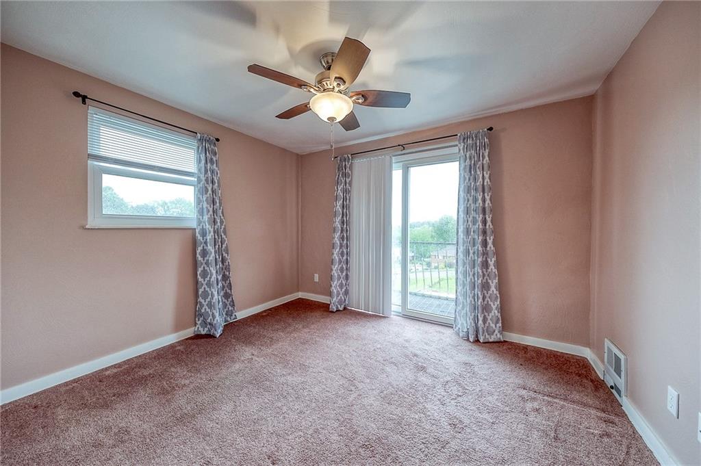 1566 Greentree Road Pittsburgh, PA 15220 - Photo 16 of 28 Gallery Image 16