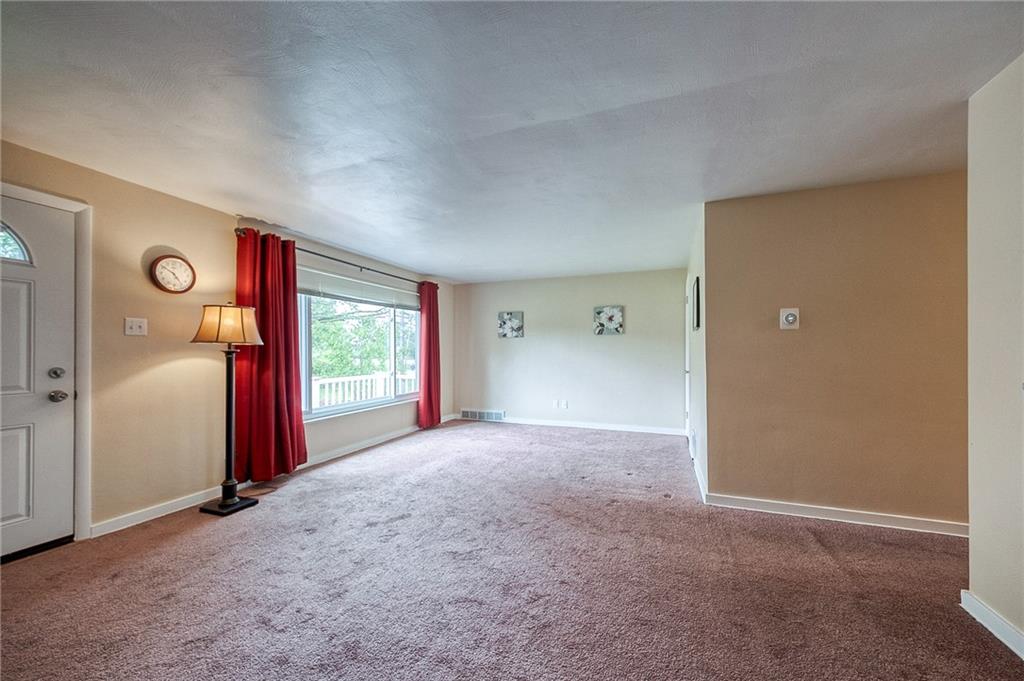 1566 Greentree Road Pittsburgh, PA 15220 - Photo 5 of 28 Gallery Image 5
