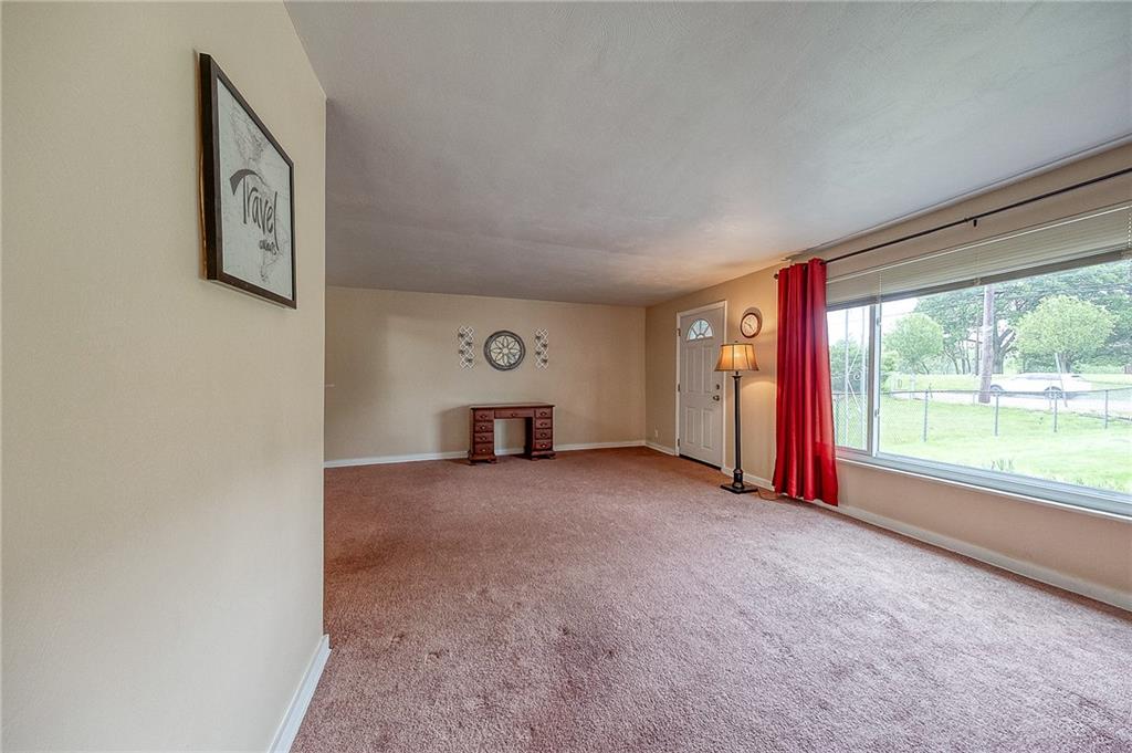 1566 Greentree Road Pittsburgh, PA 15220 - Photo 7 of 28 Gallery Image 7